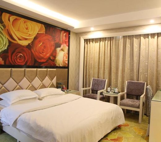 Yiwu Aoti Hotel