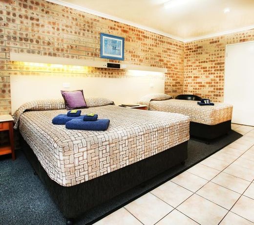 Gin Gin Central Motel