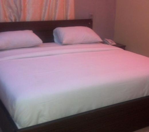 Warike Hotel and Suites