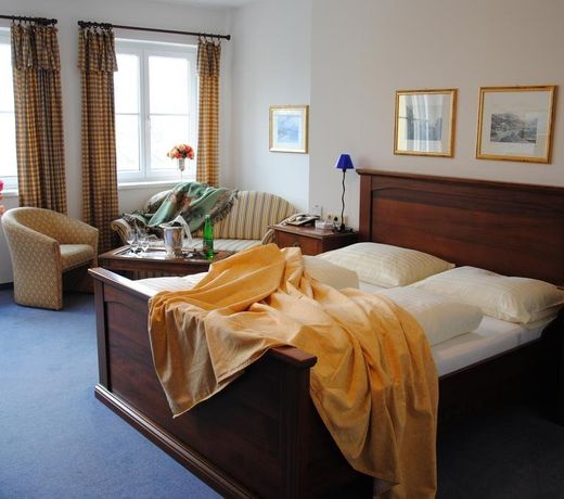 Hotel Dienstl Gut