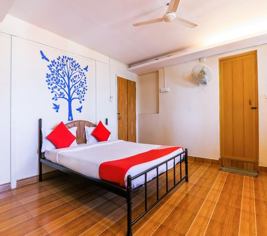 OYO Flagship 805 Hotel Manvins