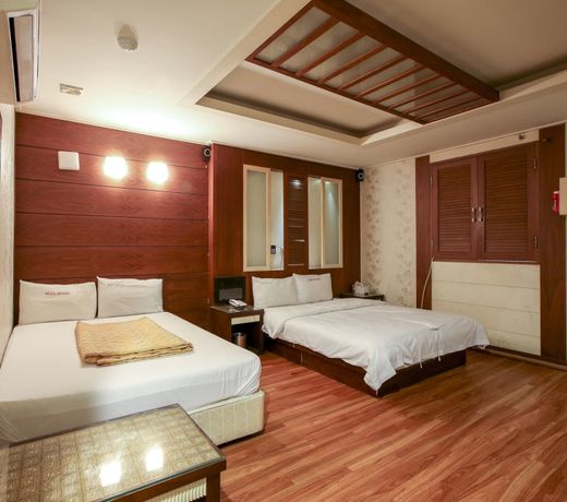 Rozy Hotel