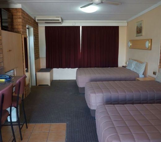 Nandewar Motor Inn