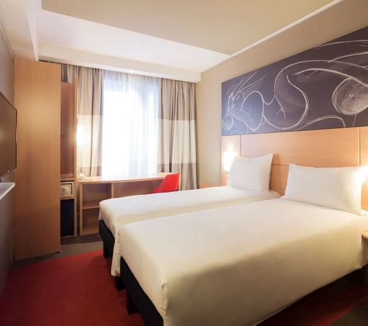 ibis Yerevan Center