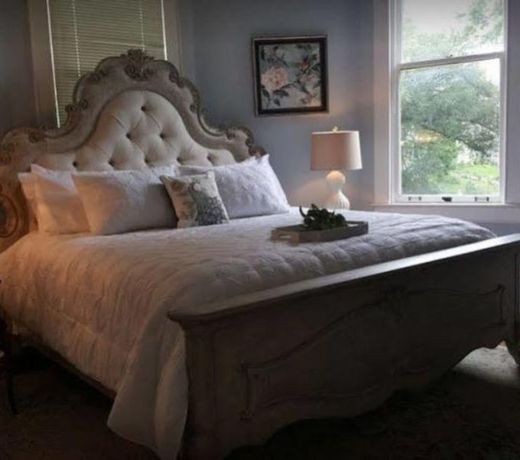 Laurel Manor Bed and Breakfast