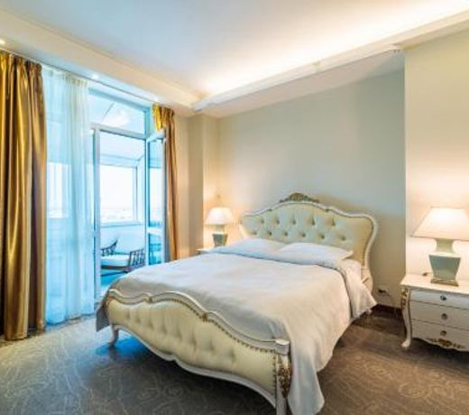 Lenina Hotel
