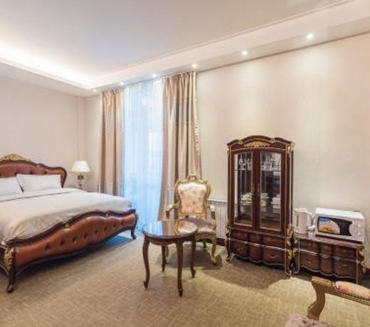 Lenina Hotel