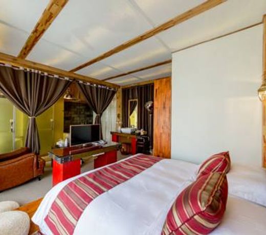 Lost Horizon Resort