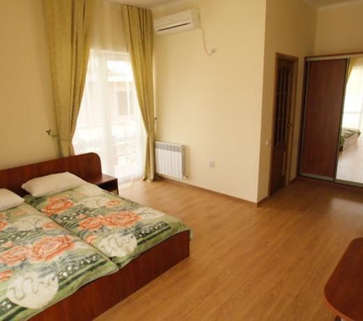 Divnyy Guest House