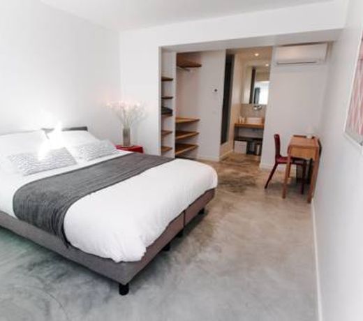 Le Cube Hotel design a Hyeres Plage avec Piscine et Cuisine