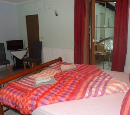 Regenbogen Hotel