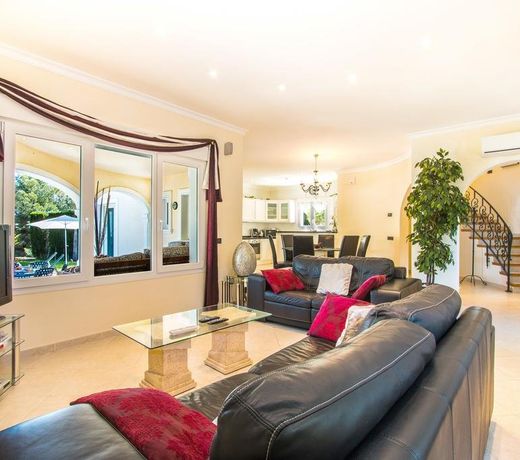 Villa El Magraner by Abahana Villas
