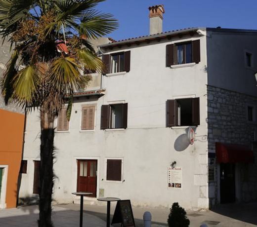 Guest House Pina
