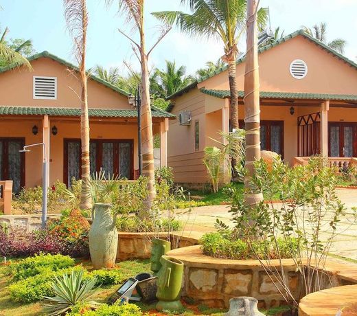 Phu Van Resort & Spa