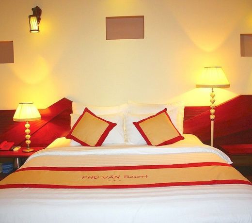 Phu Van Resort & Spa