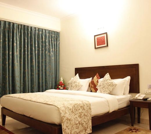Arotel Rooms & Suites
