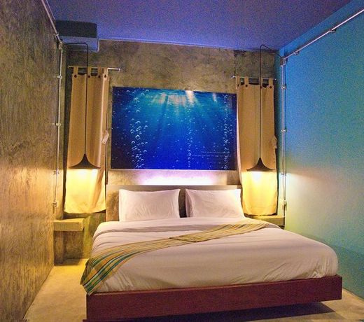 Seabox Khaolak Hostel