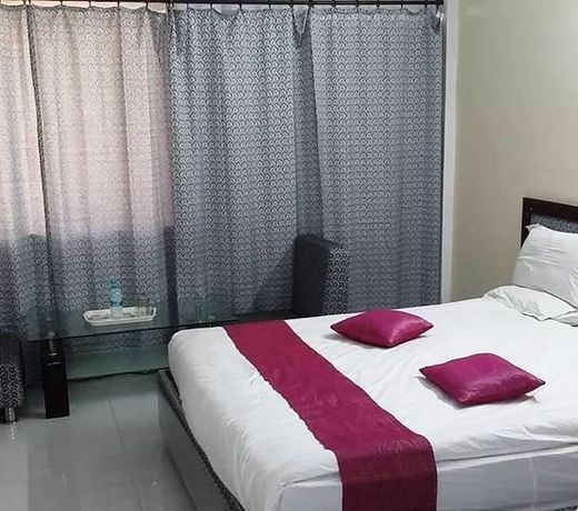 Hotel R K Palace
