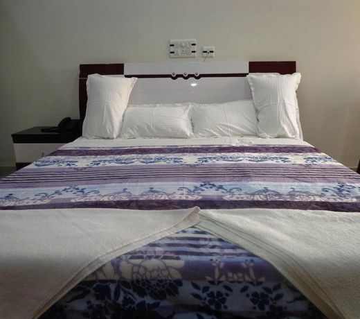 Hotel R K Palace