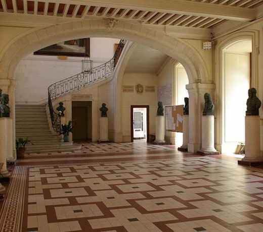 LA MAISON HÃLÃNE JOSEPHINE