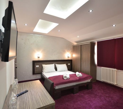 Side One Design Hotel Garni