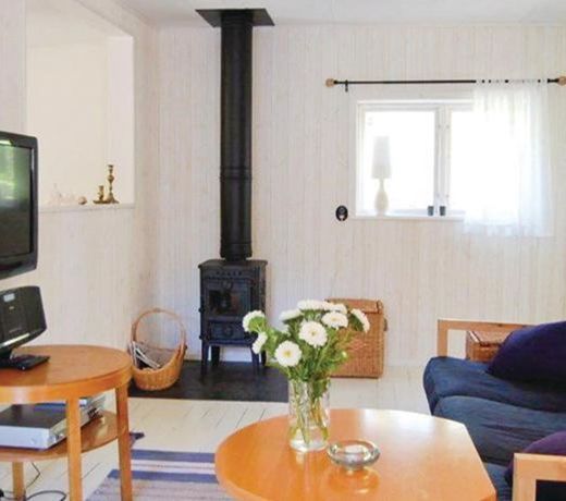 Stunning home in Yngsj with 2 Bedrooms and WiFi