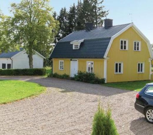 Stunning home in Tidaholm with 4 Bedrooms and WiFi