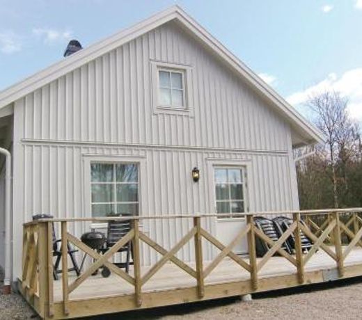 Beautiful home in Fjllbacka with 4 Bedrooms and Sauna