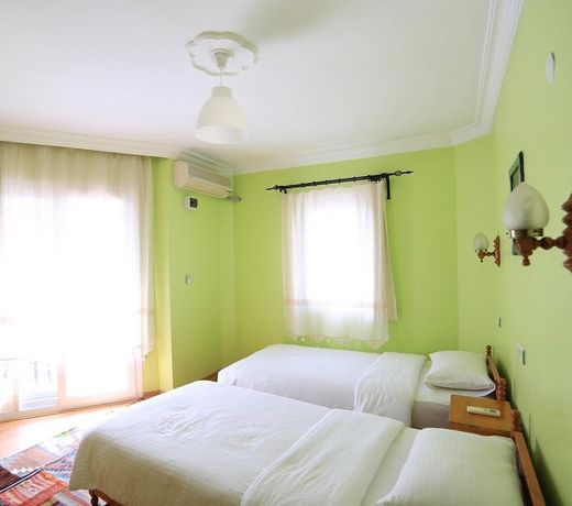 Nazar Hotel