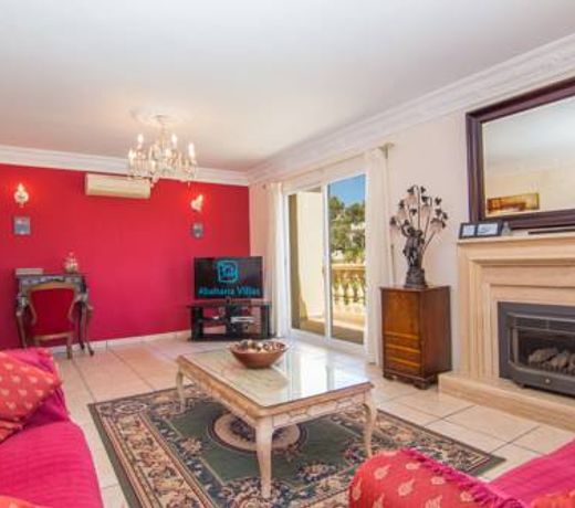 Villa Serenidad by Abahana Villas