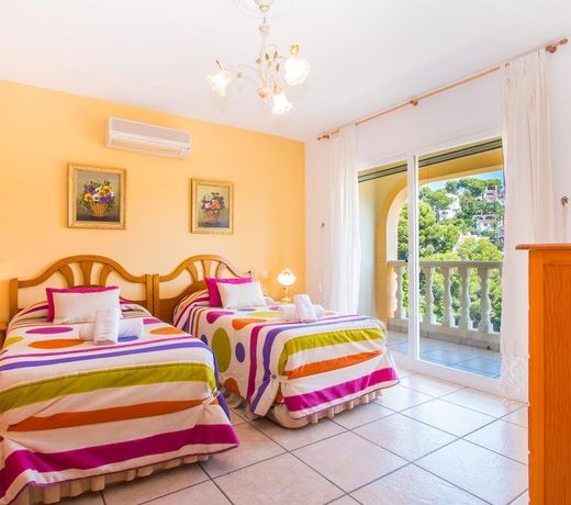 Villa Serenidad by Abahana Villas