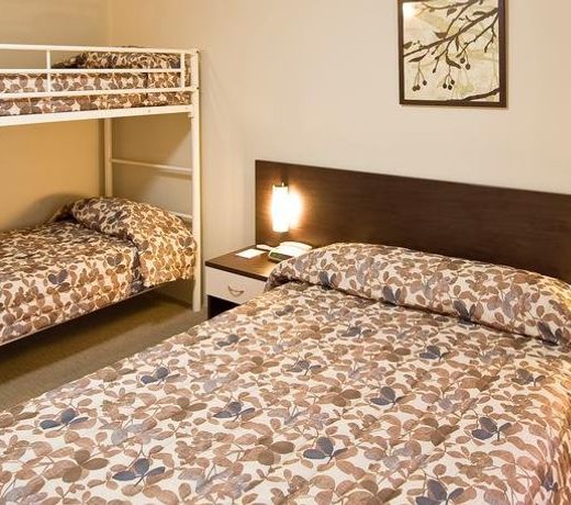 Australian Hotel