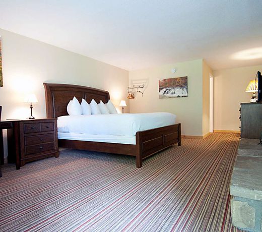 TREMONT LODGE AND RESORT