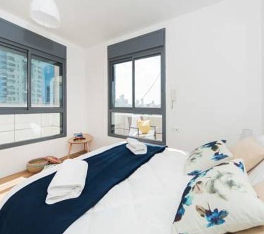 Awesome 3bd Sarona Tower! Balcony and parking