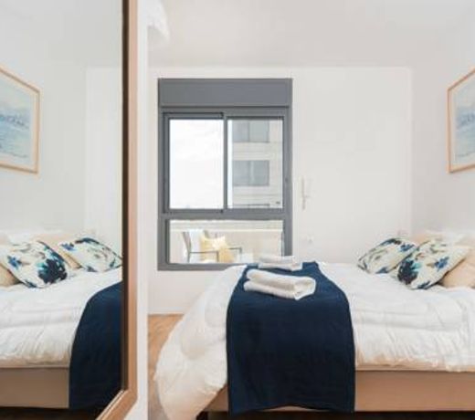 Awesome 3bd Sarona Tower! Balcony and parking