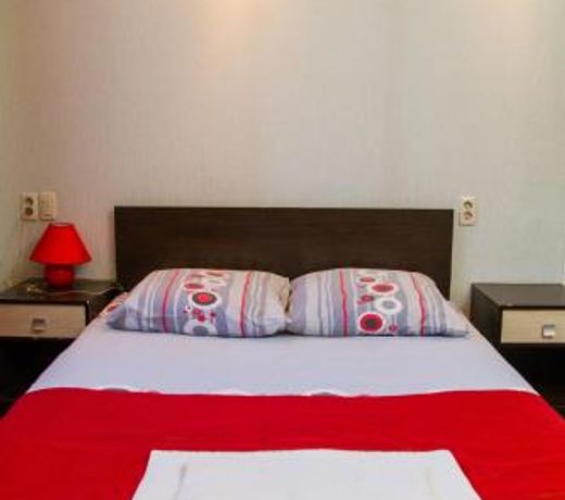 Lyuks Hotel