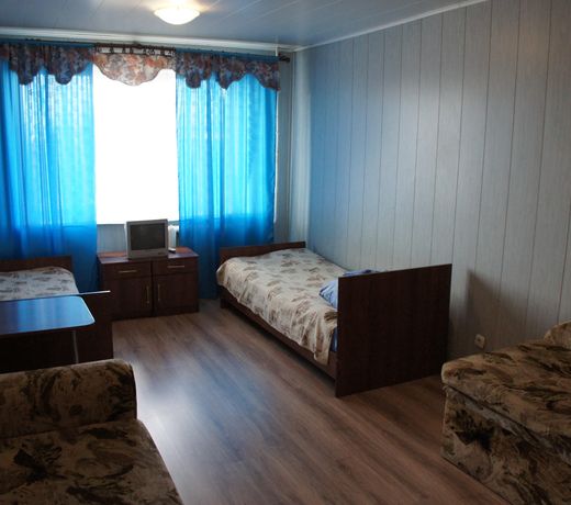 Uyut Hotel