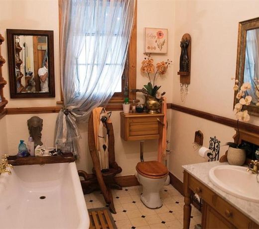 79 On Ridge Bed and Breakfast