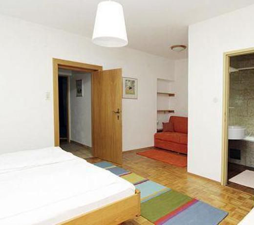 PARK APARTMENTS LACH