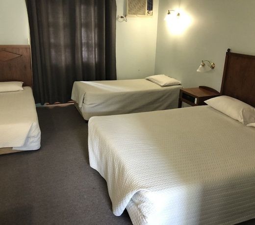 Bororen Hotel Motel