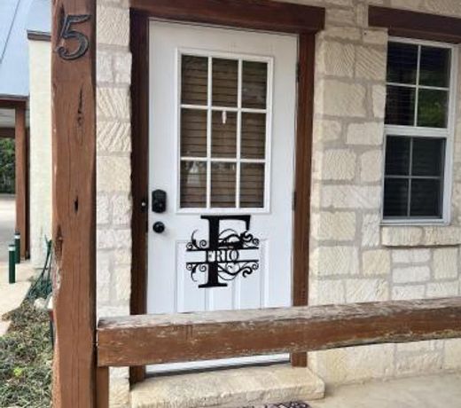 Gruene Cottages