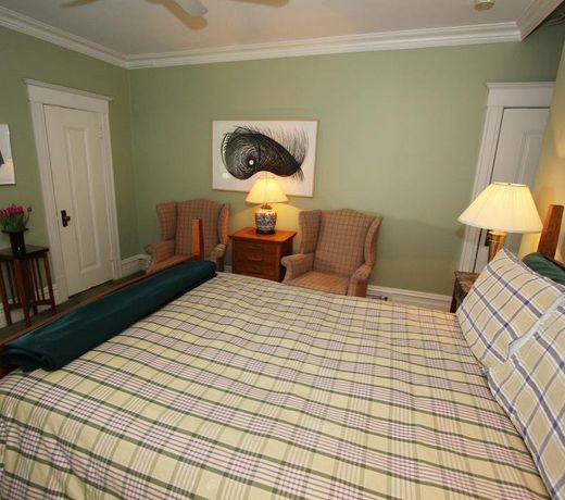 Gaslight Inn