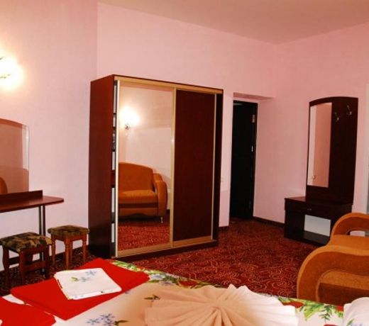 Hotel Kavkaz