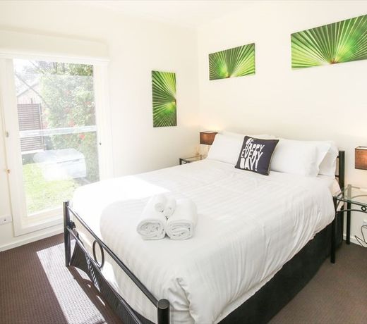 Indulge Luxury Homes - Riverfront Retreat