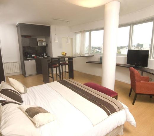 Plaza Suites Campana