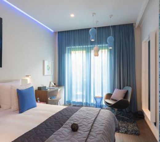Lithium Bed, Zen & Breakfast