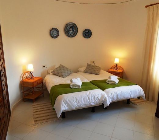 Villa Carfax