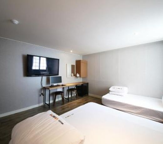 The Stone Bridge Hotel Sasang