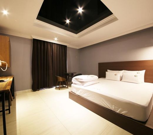 The Stone Bridge Hotel Sasang