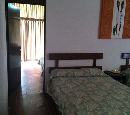 Hotel Plaza Real de la Paz
